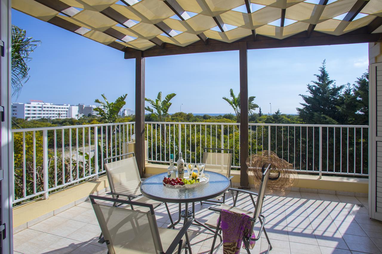 Ayia Napa Tropical Beach Villa Exterior foto